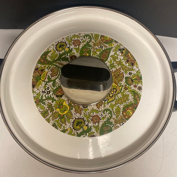 Fancipans Green Paisley Enamel Handled Pot Lid 9.5”D Two Piece - Picture 4 of 17